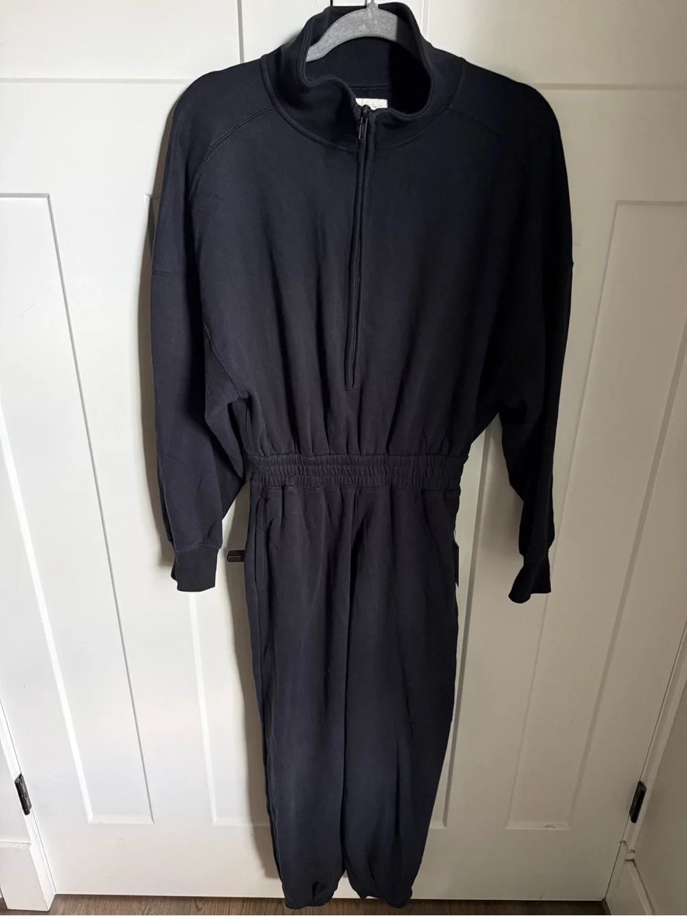 NWT Abercrombie & Fitch Black Zip-Front Lounge Jumpsuit size S.